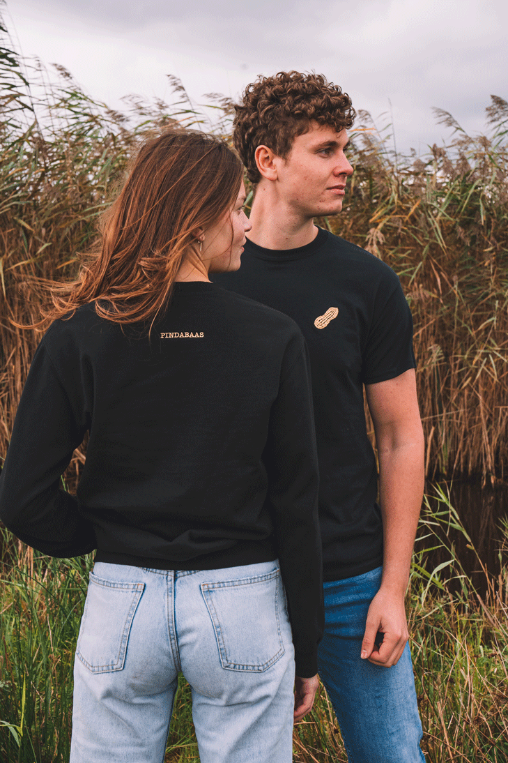 Gouden Pinda T-Shirt zwart - de pindakaaswinkel