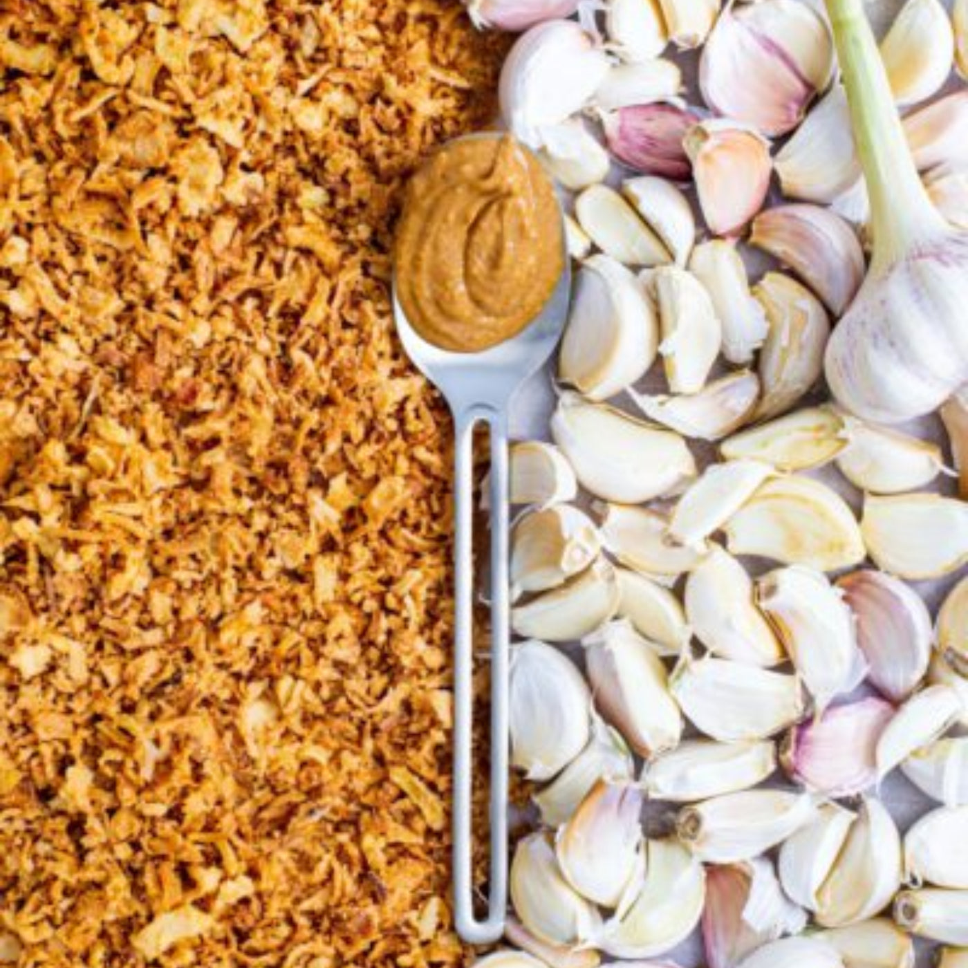 Pindakaas Knoflook gebakken ui