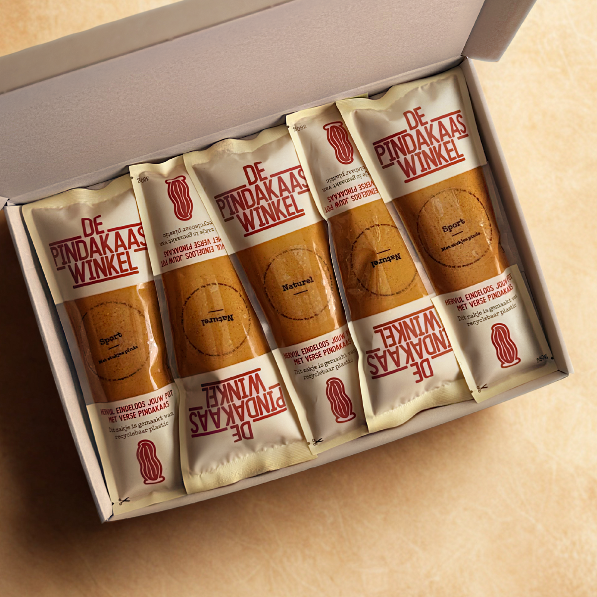 Pindakaas door de brievenbus in duurzame refill zakjes