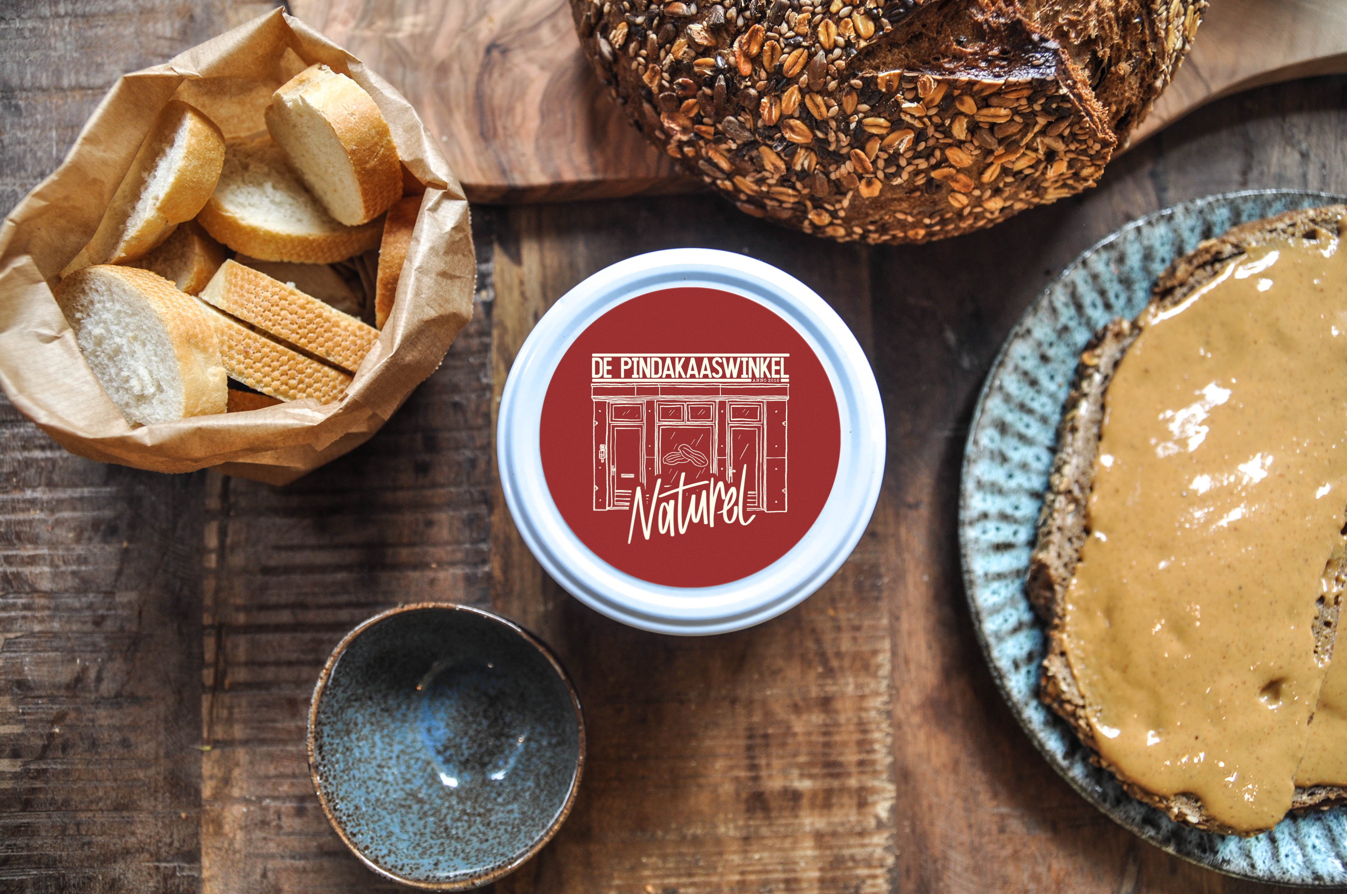 de pindakaaswinkel deksel met brood