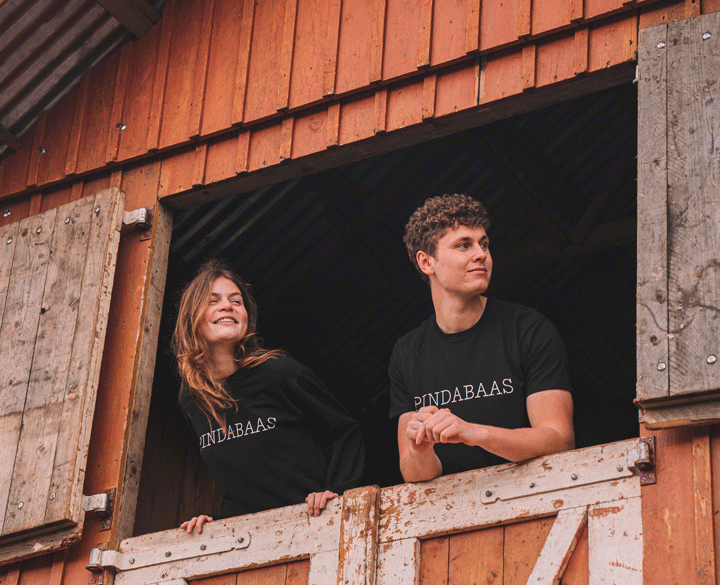 pindabaas trui en shirt zwart